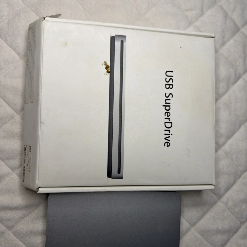 Apple USB SuperDrive A1379 MD564LL/A External CD DVD Drive for Mac - Sealed New